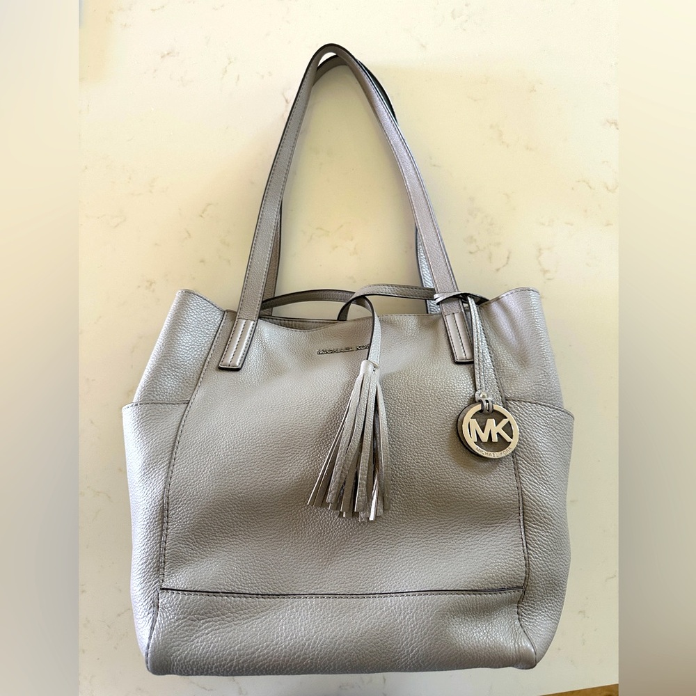 Michael Kors large pebbles leather hobo tote